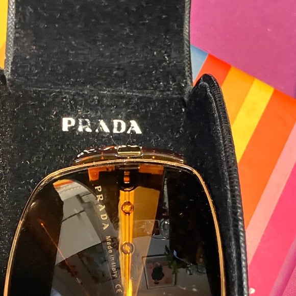 Prada Vintage sunglasses and hard case - Picture 7 of 13
